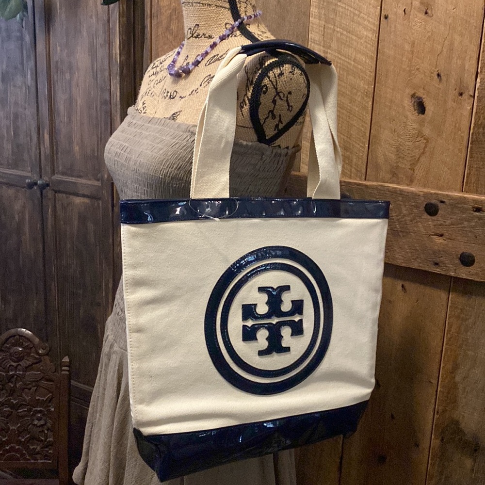 New. Canvas tote. - Picture 3 of 7